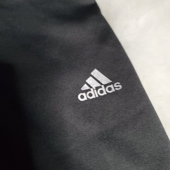 SOLD Adidas Cropped Gray Athletic Leggings, Sz S - Picture 3 of 4